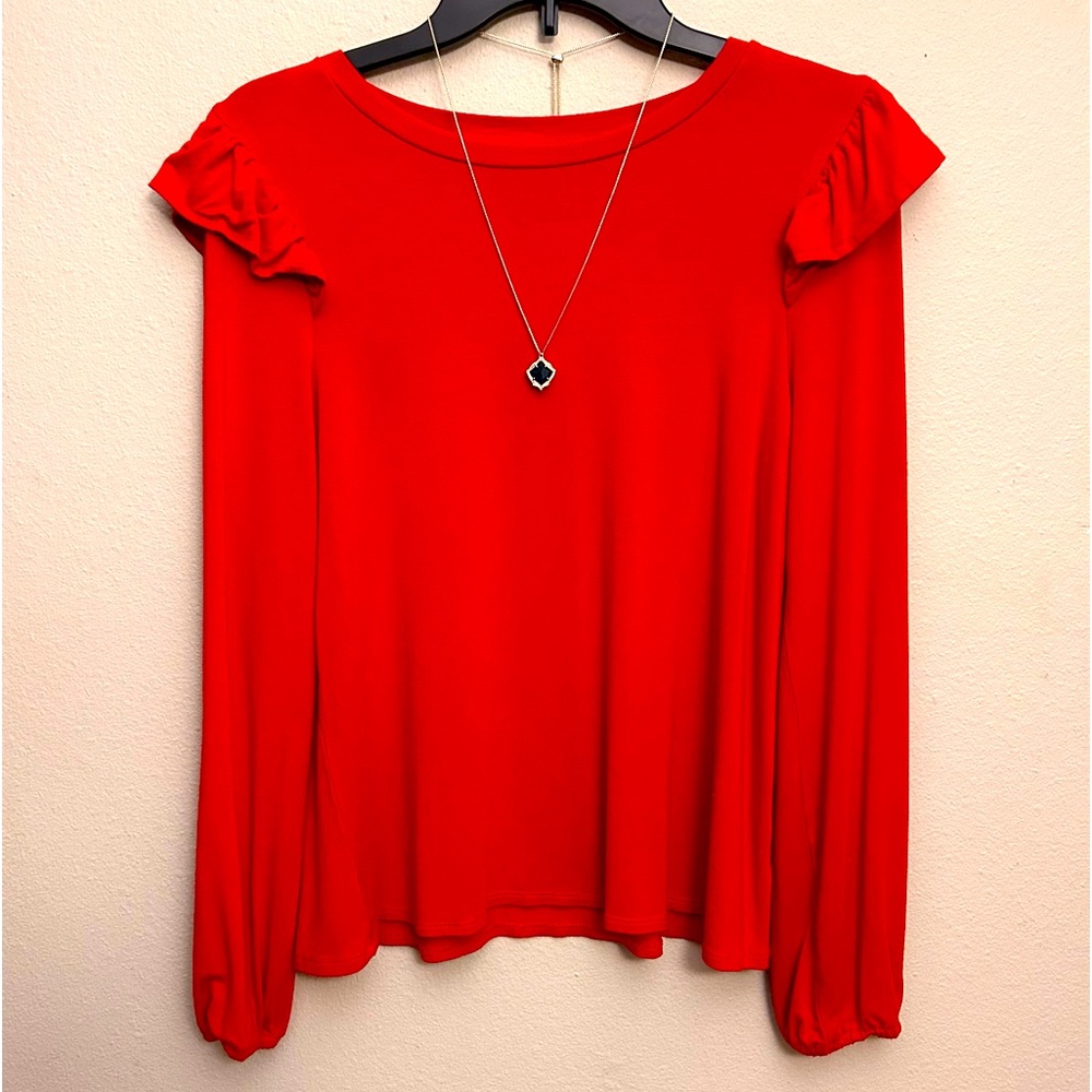 Long sleeve crewneck ruffle top